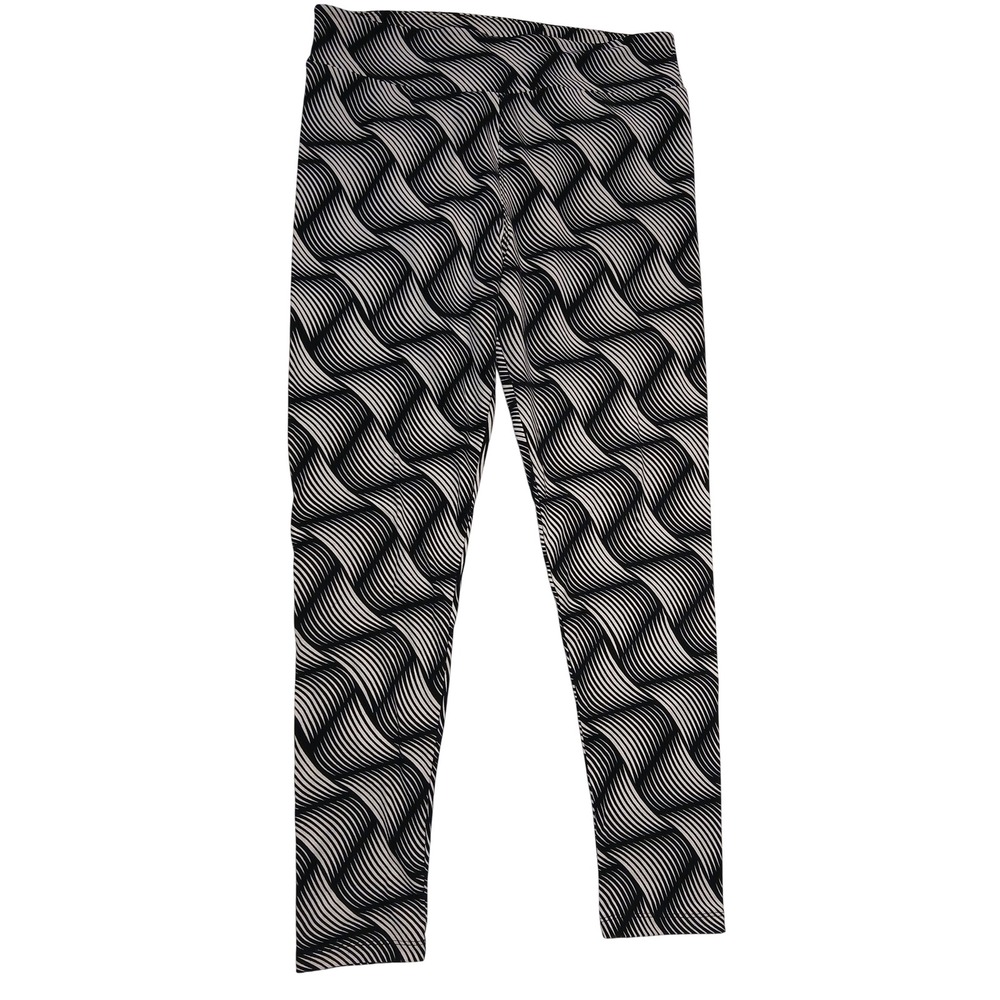 LuLaRoe Tall & Curvy Leggings Black White Wavy Geometric Optical Illusion TC